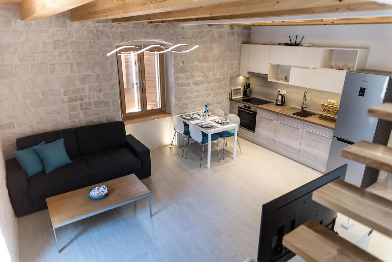 Aparthotel Limestone Heritage House Trogir