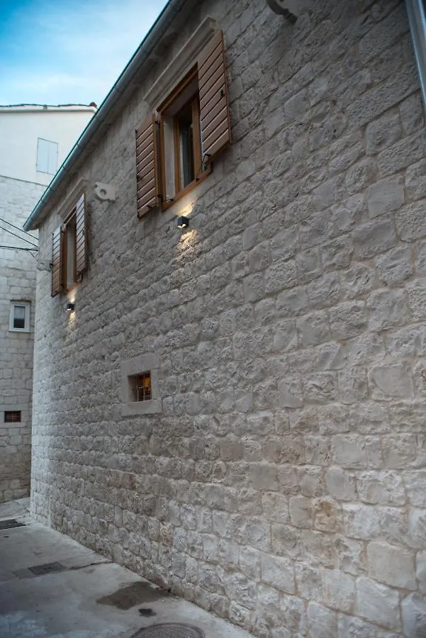 Aparthotel Limestone Heritage House Trogir